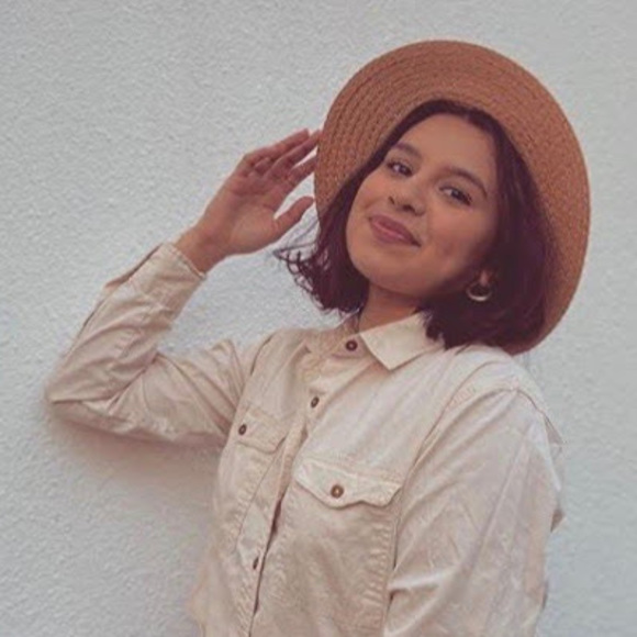 Meet your Posher, Estrella - Picture 1 of 1